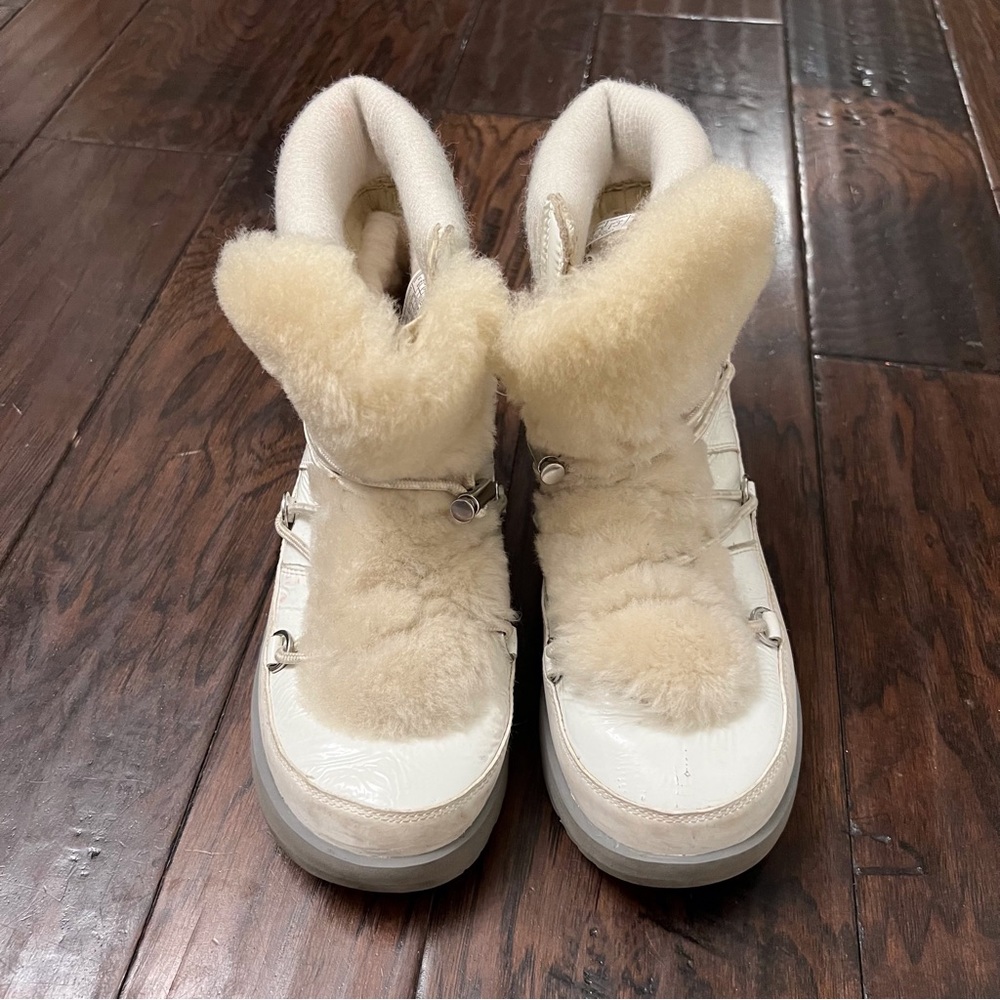UGG Hightland White Waterproof PatentLeather Fur Women’s Ankle Boots
